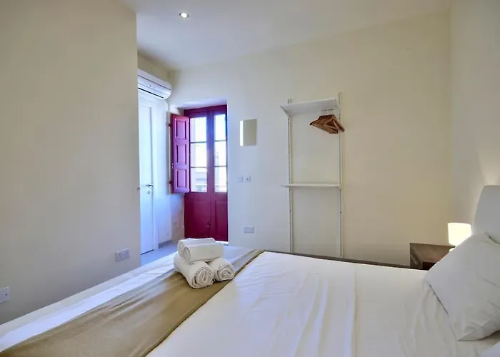 Lucky Star 303 By Vallettastay *